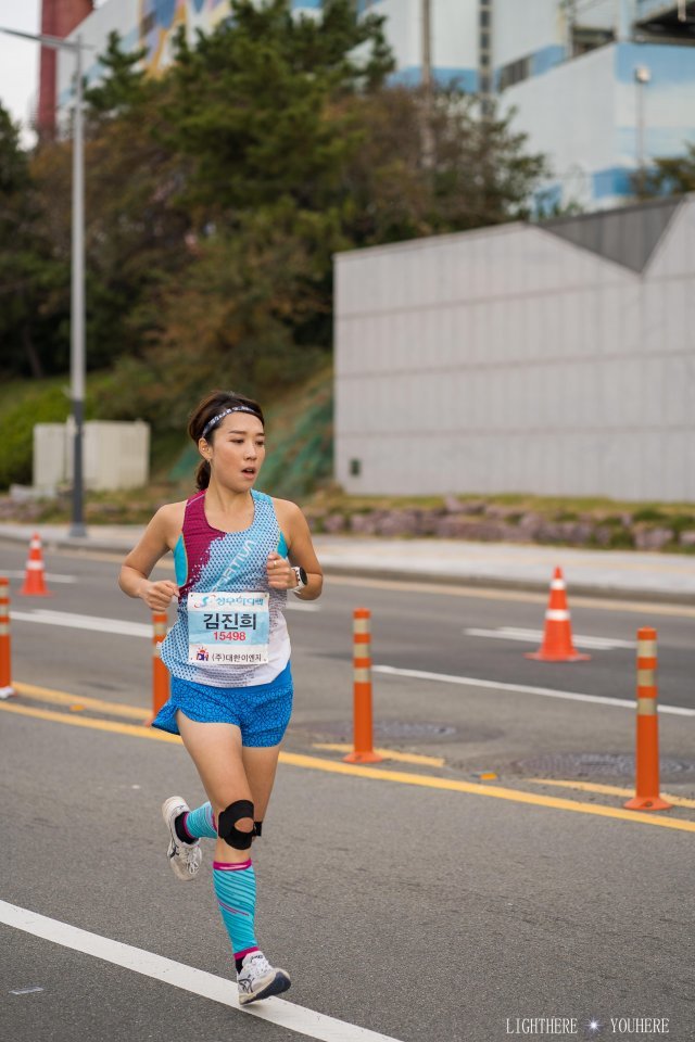 김진희 연구원이 2019년 11월 부산마라톤 10km를 질주하고 있다. 그는 이 대회에서 41분02초의 10km 개인 최고기록을 세우며 2위를 했다. 김진희 연구원 제공.