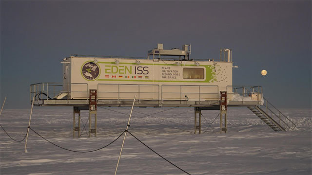 독일 항공우주센터(DLR)가 남극 엑스트롬 빙붕에 설치한 ‘남극 온실’ 컨테이너. DLR 제공