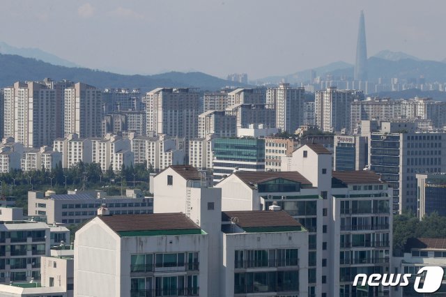 22일 경기도 성남시 분당구의 아파트 단지 모습. 2021.7.22/뉴스1 © News1