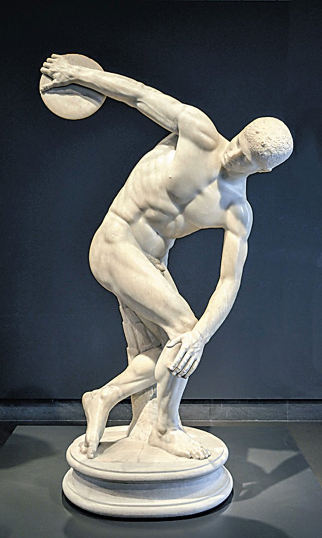 미론 ‘원반 던지는 사람’ 로마시대 복제품, 기원전 5세기경.