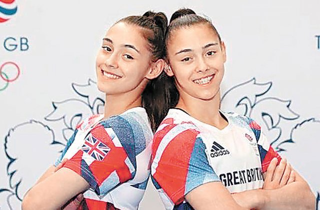 영국 여자 체조 대표팀의 제니퍼(왼쪽), 제시카 가디로바 쌍둥이 자매. 사진 출처 영국 대표팀 홈페이지