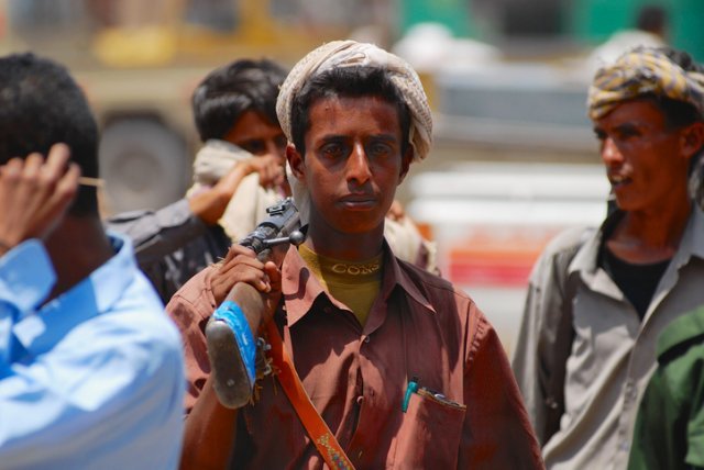 무장한 예멘의 한 중년 남성. ⓒGettyImagesBank