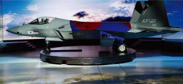 러시아 ‘체크메이트’ 전투기는 국제 방위산업 시장에서 한국산 KF-21 ‘보라매’(사진)의 호적수가 될 전망이다. 청와대사진기자단