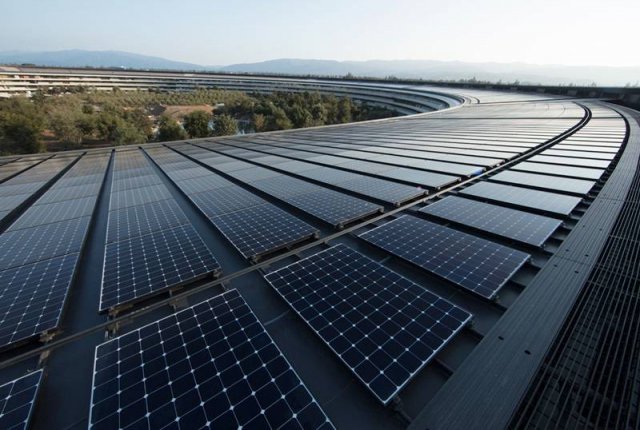 애플 신사옥 옥상에 설치된 태양광 패널 (출처=애플)