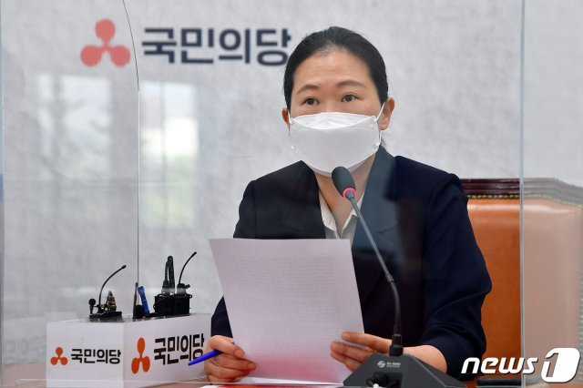 권은희 국민의당 원내대표가 15일 국회에서 열린 최고위원회의에서 발언을 하고 있다. 2021.7.15/뉴스1 © News1