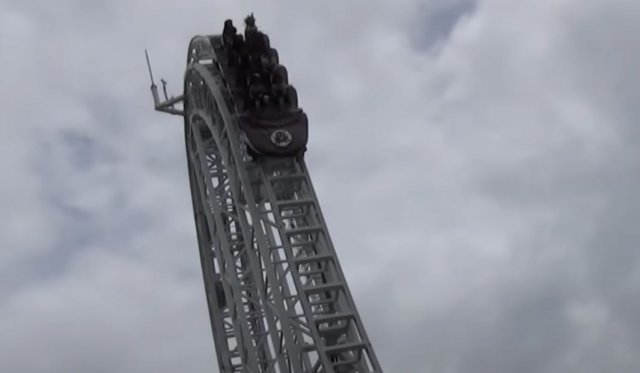 세계에서 가장 빠른 롤러코스터 ‘도도돈파’. 유튜브 ‘Theme Park Review’ 갈무리