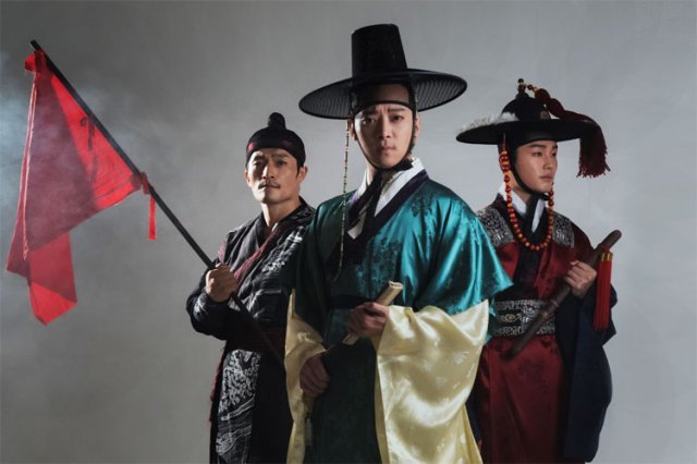 뮤지컬 ‘조선 삼총사’의 주역을 맡은 한일경(홍경래 역), 허도영(김선달 역), 김범준(조진수 역·왼쪽부터). 세종문화회관 제공