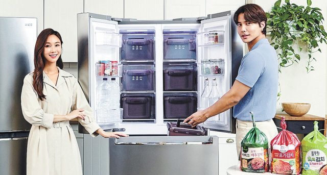 LG전자는 30일부터 김치냉장고 신제품 ‘LG 디오스 김치톡톡’ 39종을 순차적으로 선보인다고 밝혔다. LG전자 제공
