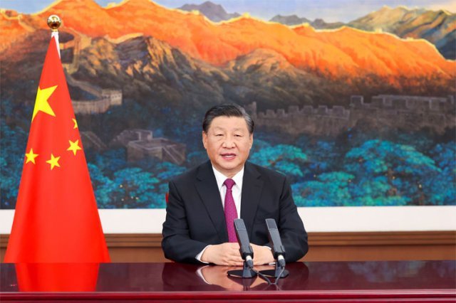 시진핑 중국 국가주석이 2일 베이징에서 개막한 2021 중국국제서비스무역교역회(CIFTIS)에서 축사를 하고 있다. 중국이 자국 기술기업의 미국 상장을 사실상 막고 있는 가운데 이날 시 주석은 베이징에 증권거래소를 새로 설치하겠다고 밝혔다. 베이징=신화 뉴시스