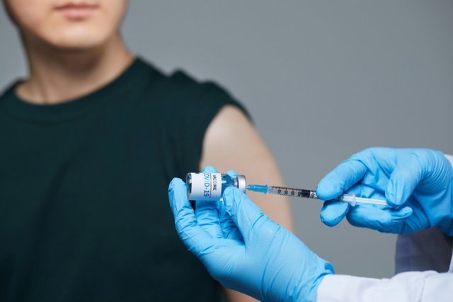 “백신 미접종자 사망확률, 접종자의 11배”