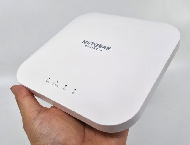 넷기어 WAX214 (출처=IT동아)