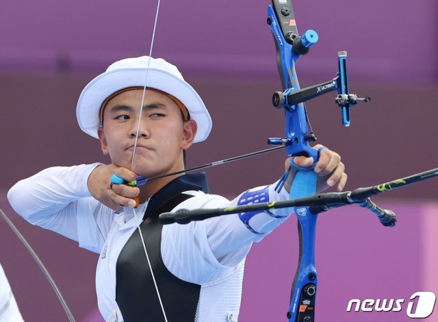 김제덕이 세계양궁선수권 개인 8강전에 올랐다.© News1