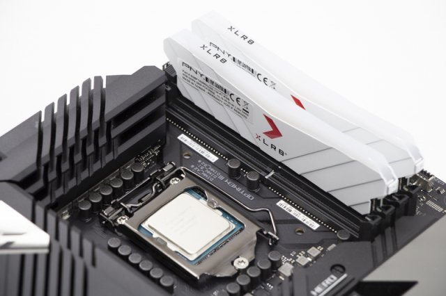 레지스터와 캐시 메모리는 CPU에, 디램과 저장 장치는 메인보드를 통해 연결된다. 출처=IT동아