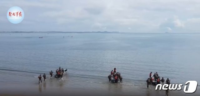 중국 제73집단군이 대만 인근 푸젠성 모 해역에서 훈련을 하고 있다.(해방군보 웨이보 갈무리)© 뉴스1