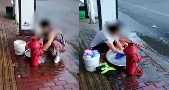 소화전 물로 빨래하는 여성. 웨이보