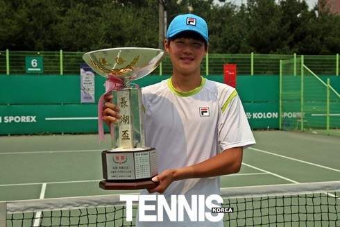 2015년 장호 홍종문배 테니스 대회에서 우승하며 ‘한국 테니스의 희망’으로 떠오른 권순우.