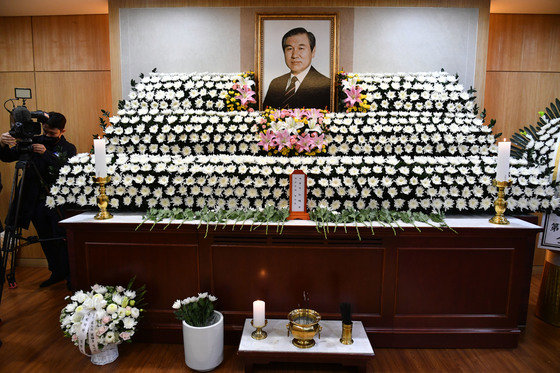 27일 노태우 전 대통령의 빈소가 마련된 서울대병원 장례식장. 사진공동취재단