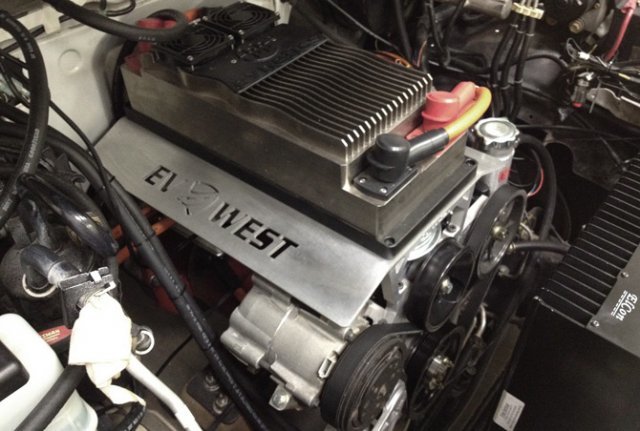 EV West의 전기차 개조 키트 사례, 출처: EV WEST 홈페이지