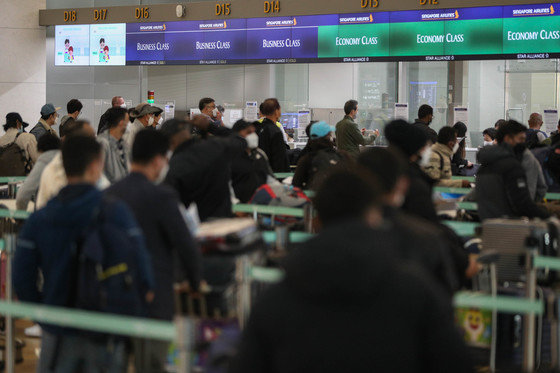 5일 오전 인천국제공항 1터미널이 공항 이용객들로 활기를 되찾고 있다. 2021.11.5/뉴스1