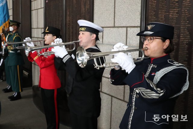 9일 유엔참전용사 국제추모의 날을 앞두고 국가보훈처의 초청으로 방한한 7개국 41명의 참전용사와 가족들이 서울 용산구 전쟁기념관을 찾았다. 환영행사가 열리고 있다.
