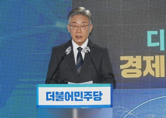 더불어민주당 이재명 대선 후보가 23일 서울 여의도 민주당 당사에서 디지털 전환 관련 공약 발표를 하고 있다. 사진공동취재단