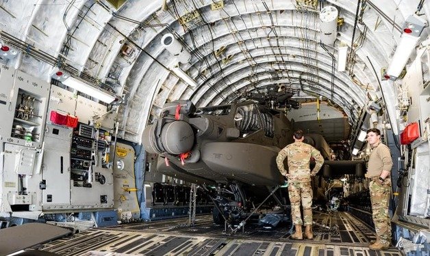 지난 주말 주한미군에 AH-64E ‘아파치 가디언’ 헬기가 새로 배치됐다. (미 육군 2사단 2항공연대 4공격정찰대대 페이스북) © 뉴스1