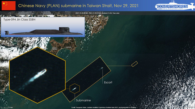 중국의 핵추진 잠수함이 지난달 29일 대만해협에서 수면 위로 떠오른 모습이 포착됐다. (코버트 쇼어스 갈무리) © 뉴스1