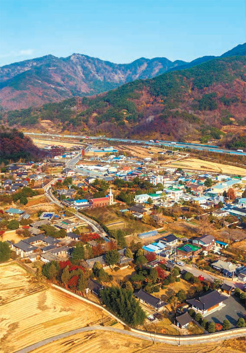 LG그룹 구씨가와 GS그룹 허씨가가 밀집된 승산마을.