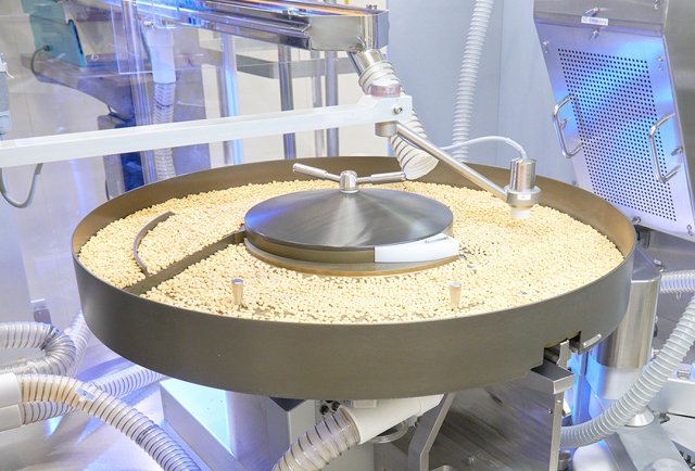 사진은 미국 화이자제약의 팍스로비드 제조 과정. (한국화이자제약 제공).