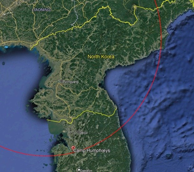 북한 평안북도 의주 일대로부터 430㎞ 거리 이내에 경기도 평택 소재 주한미군기지 ‘캠프 험프리스’가 포함된다. (안킷 판다 트위터) © 뉴스1