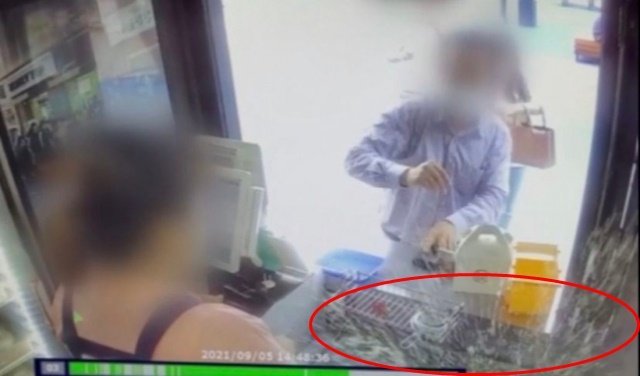 60대 남성이 지난해 9월 대구의 한 호떡 가게에서 끓는 기름에 호떡을 던져 가게 주인이 화상을 입는 사고를 당했다. KBS뉴스 방송화면 캡처