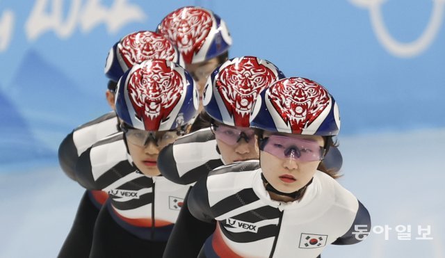 2022 베이징 동계올림픽 개막을 앞둔 1일 대한민국 쇼트트랙 선수들이 현지 훈련을 하고 있다. 원대연 기자 yeon72@donga.com