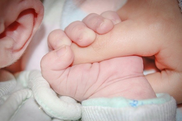 일본에서 산모의 신원을 공개하지 않고 익명으로 태어난 첫 아기가 출생신고를 앞둬 논란이 되고 있다. © 뉴스1