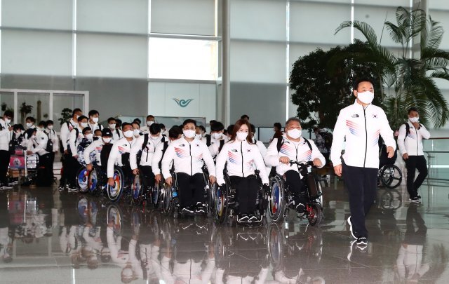 결전지인 베이징을 향해 전진하는 한국 대표 선수단. 대한장애인체육회 제공