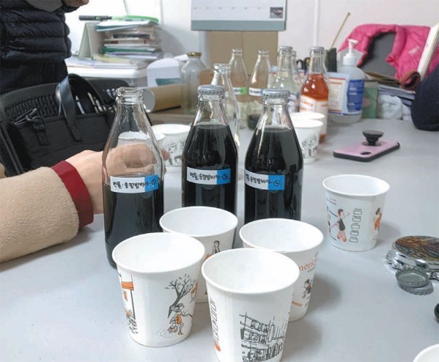 여행벤처기업인 핑크로더가 1960년대 흥행하다가 사라진 부산사이다를 복원해 판매에 나섰다. 다대포의 노을과영도 해무 등 지역 특색을 담은 네 종류의 음료는 맛과 색깔이 모두 다르다. 핑크로더 제공