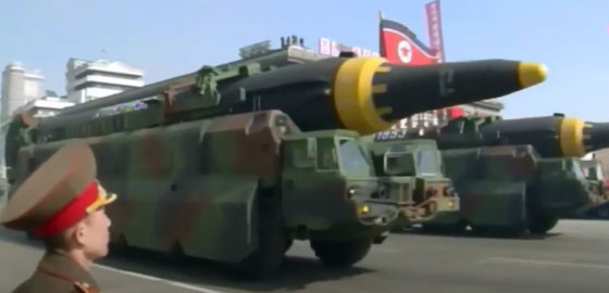 북한의 대륙간탄도미사일(ICBM) ‘화성-14형’ .(조선중앙TV 캡처) 2018.2.8/뉴스1