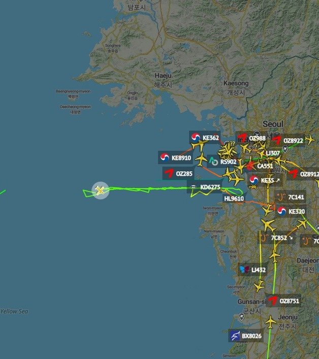 주한미군 정찰기 RC-12X ‘가드레일’이 14일 오전 서해 상공을 비행했다. (레이더박스 캡처) © 뉴스1