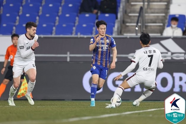 지난 11일 울산에서 열린 울산 현대와 FC서울의 경기 모습 (한국프로축구연맹 제공) © 뉴스1