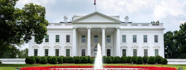 워싱턴 D.C.의 백악관 북쪽면 포르티코 전경  2017.06.24 출처 백악관 홈페이지