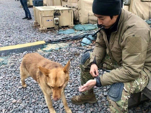 해군특수전전단(UDT/SEAL) 출신 유튜버 이근씨(예비역 대위)가 7일 인스타그램을 통해 “우크라이나에 도착했다“고 주장했다. (이근 인스타그램 캡처) © 뉴스1