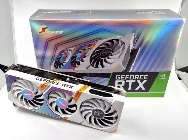 컬러풀 아이게임 지포스 RTX 3080 울트라 OC 12GB LHR(화이트 모델) (출처=IT동아)