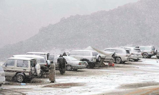 올해 1월 이상기온으로 인해 눈으로 뒤덮인 중동 사우디아라비아 북서부 타부크 지역. 기후변화는 세계 각 지역의 날씨는 물론이고 농작물 지도까지 바꿔놓고 있다. 사진 출처 인디아타임스