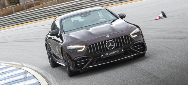 메르세데스-AMG GT 43 4MATIC+는 4도어에 넓은 실내 공간을 갖춰 데일리카의 면모를 갖추긴 했지만, 원한다면 최고 출력 367마력에 제로백 4.9초의 스포츠카 성능도 즐길 수 있는 차다. 메르세데스벤츠코리아 제공