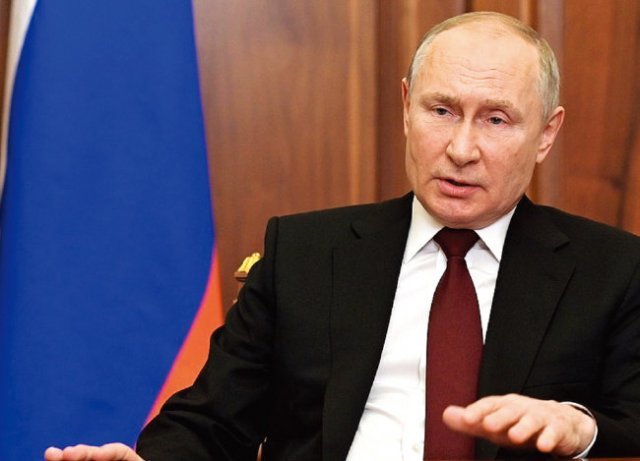 블라디미르 푸틴 러시아 대통령이 대국민 연설에서 우크라이나는 자국 영토라고 주장하고 있다. 크렘린궁
