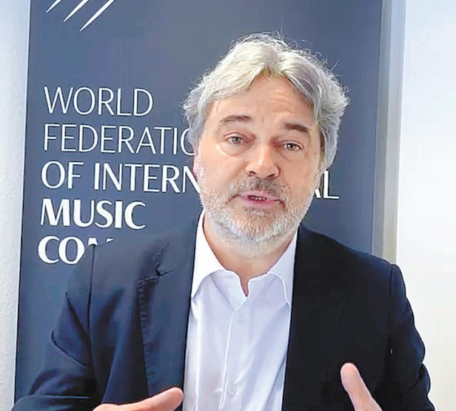 페터 파울 카인라트 국제음악콩쿠르연맹(WFIMC) 의장이 19일 소속 콩쿠르들에 보낸 영상 메시지에서 차이콥스키 국제콩쿠르를 회원에서 제명한 과정을 밝혔다. WFIMC 제공