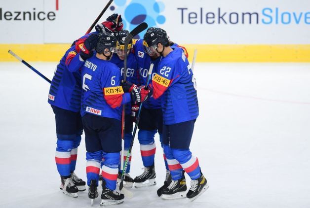 2022 국제아이스하키연맹(IIHF) 아이스하키 세계선수권 디비전 1그룹 A 2차전에서 승리한 한국 대표팀(IIHF 홈페이지 캡처) © 뉴스1