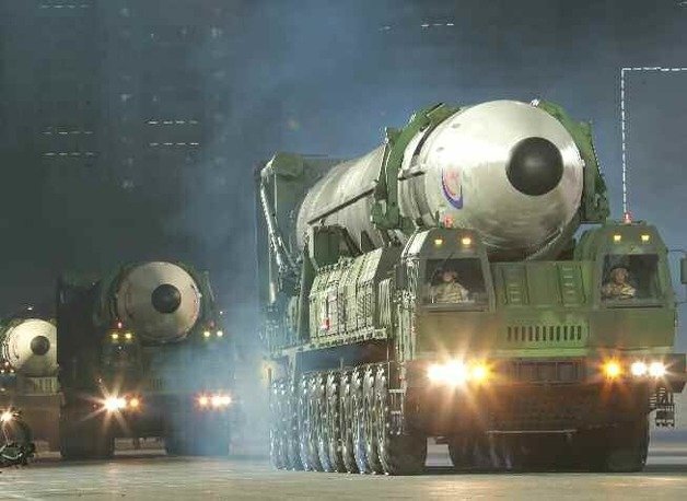 북한 대륙간탄도미사일(ICBM)인 ‘화성-17형’. (평양 노동신문=뉴스1)