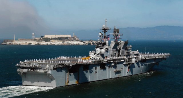 미 해군 강습상륙함 ‘트리폴리’. 사진 제공 · 미 해군