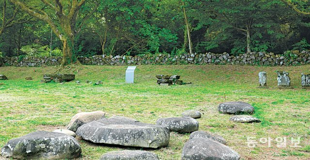 한라산신제를 치르는 산천단. 천연기념물(제160호)로 지정된 곰솔 군락지이기도 하다.