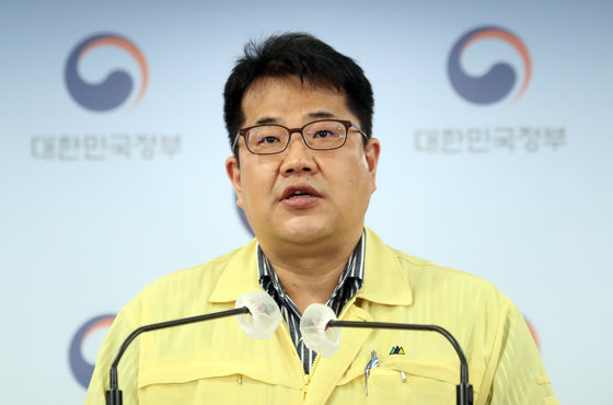 손영래 중앙사고수습본부 사회전략반장이 20일 서울 종로구 세종대로 정부서울청사에서 코로나19 중앙재난안전대책본부 정례브리핑을 하고 있다. 2022.5.20/뉴스1